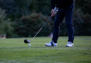 Jouer au golf